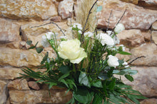 Lade das Bild in den Galerie-Viewer, Eleganz in weiß