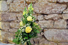 Lade das Bild in den Galerie-Viewer, Blumenstrauß strahlendes Lächeln