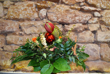 Lade das Bild in den Galerie-Viewer, Blumenstrauß Zauberhafte Weihnachtsromantik