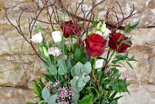 Lade das Bild in den Galerie-Viewer, Blumenstrauß Wachsende Liebe