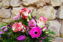 Lade das Bild in den Galerie-Viewer, Blumenstrauß Frühlingswonne Pinkie
